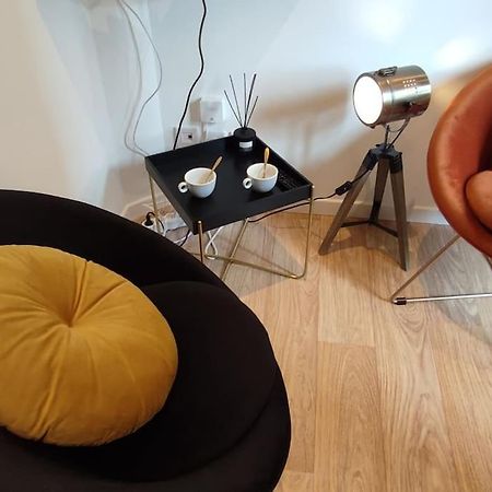 Le Duplex Des Halles ポー エクステリア 写真