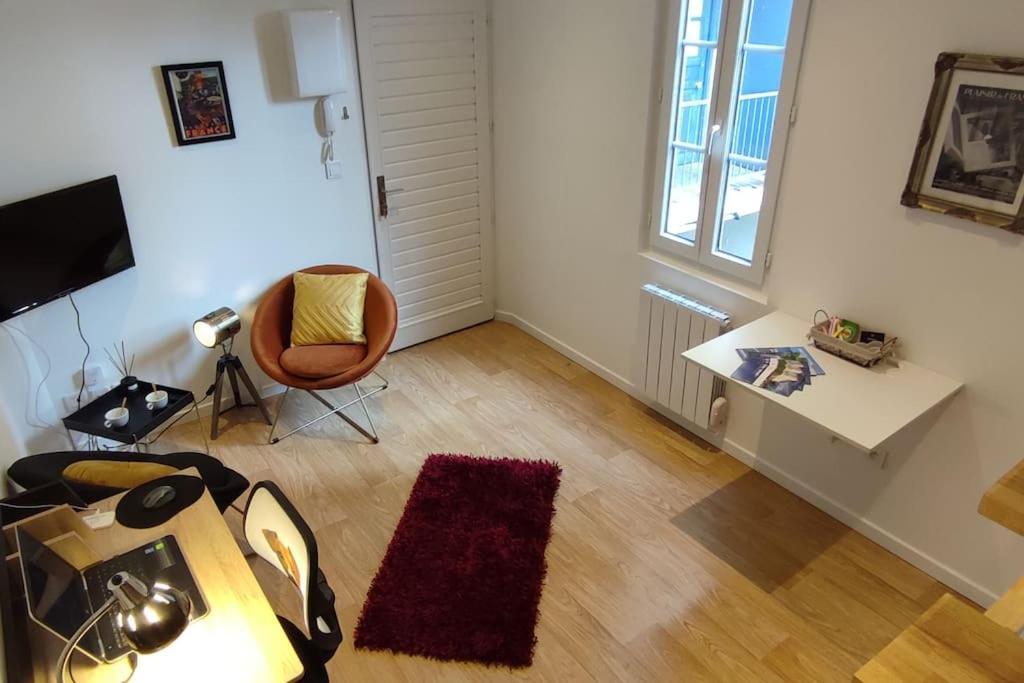 Le Duplex Des Halles ポー エクステリア 写真