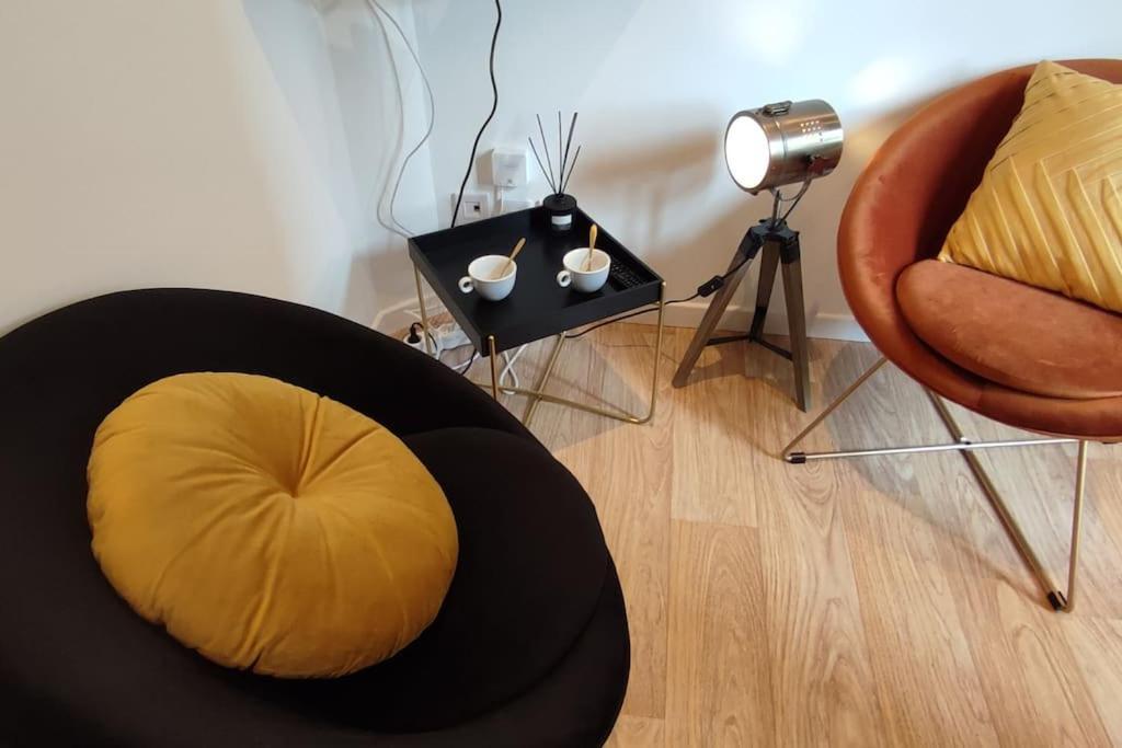 Le Duplex Des Halles ポー エクステリア 写真